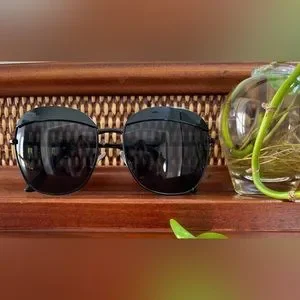 Callie Lives | Accessories | Miz Liddy Acrylic Lid Black 